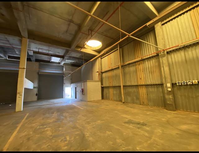1,373M² WAREHOUSE TO LET IN BELLVILLE SOUTH